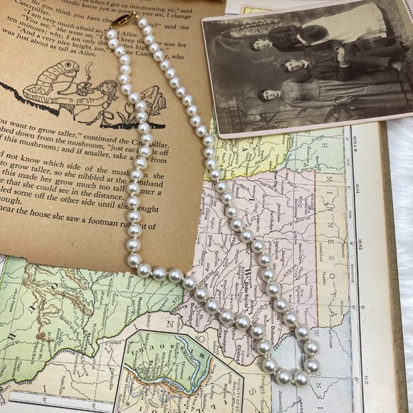 Vintage Faux Glass Pearl Necklace 24" - Picture 8 of 8